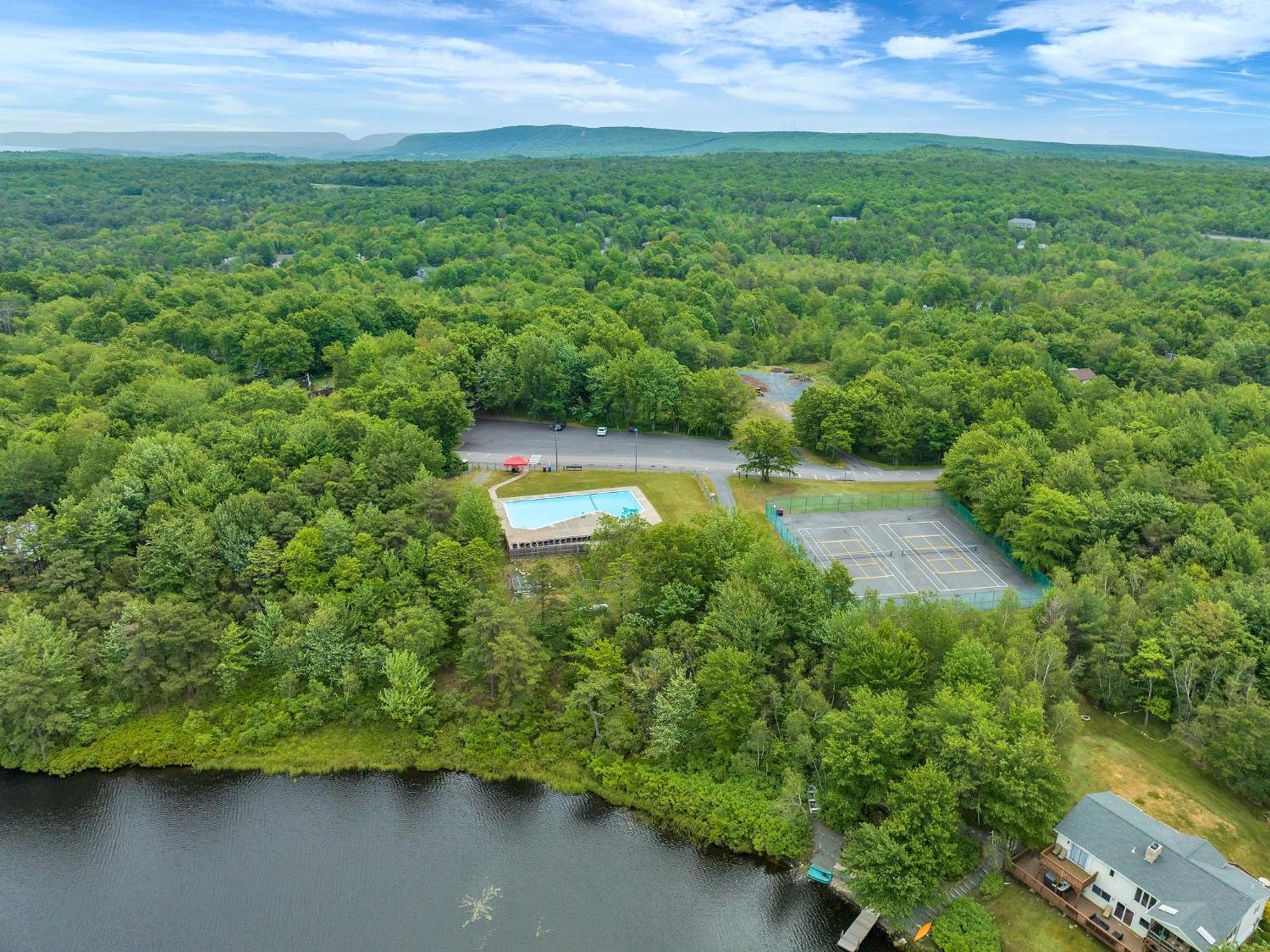 The Sage Chalet In Emerald Lakes, Poconos! Long Pond Exterior foto